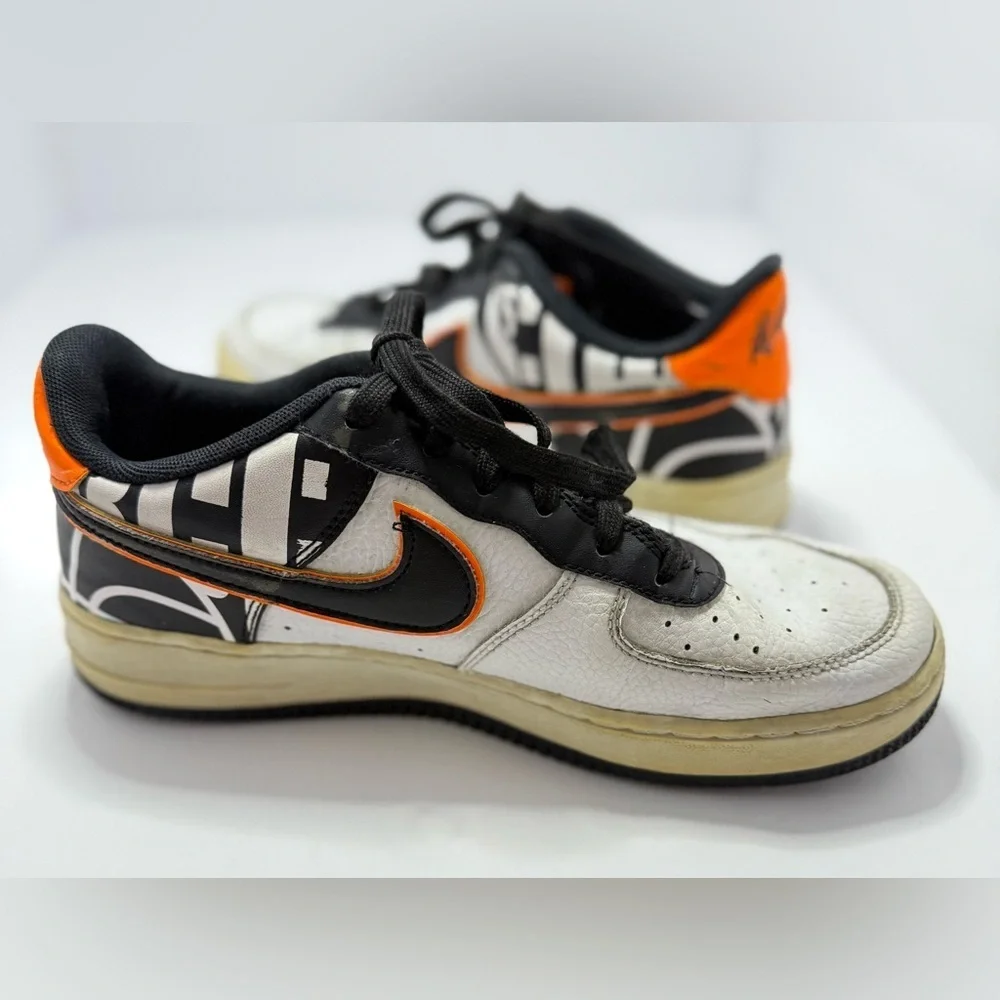 Nike Air Force 1 '07 LV8 'White Black Orange' Sneakers 823511-104